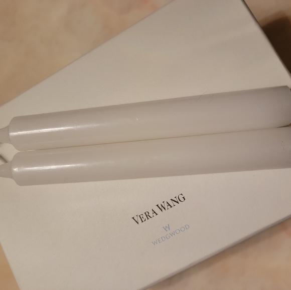 Brand New Vera Wang Wedgwood With Love Noir 4" candlestick holder pair - Picture 9 of 9